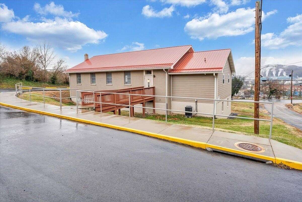 2 Acres of Commercial Land for Sale in Covington, Virginia