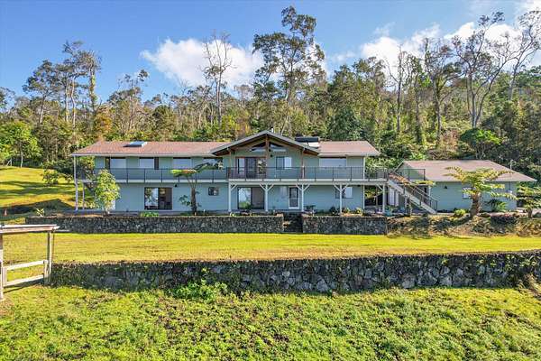 13.4 Acres of Land with Home for Sale in Kailua-Kona, Hawaii