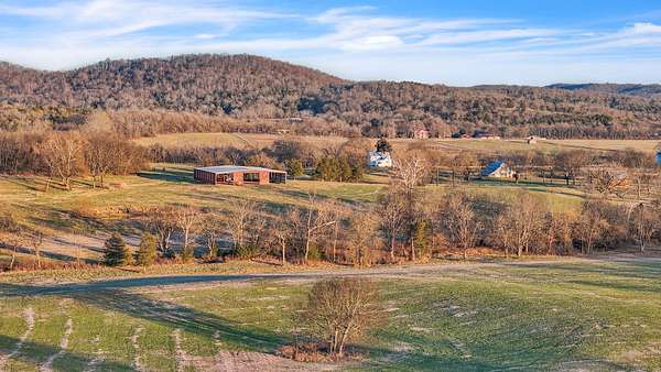 276 Acres of Land for Sale in Petersburg, Tennessee