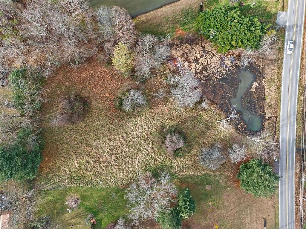 1.37 Acres of Residential Land for Sale in Crossville, Tennessee