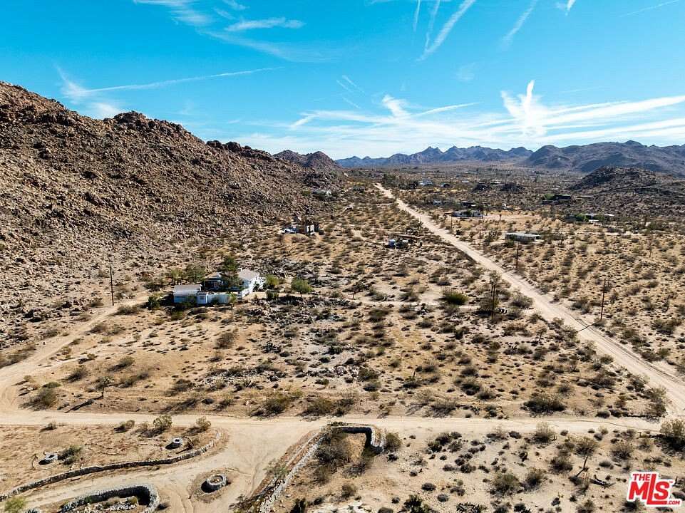 5 Acres of Residential Land for Sale in Joshua Tree, California