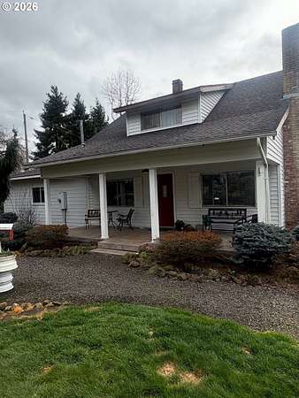 14.7 Acres of Land with Home for Sale in Oregon City, Oregon