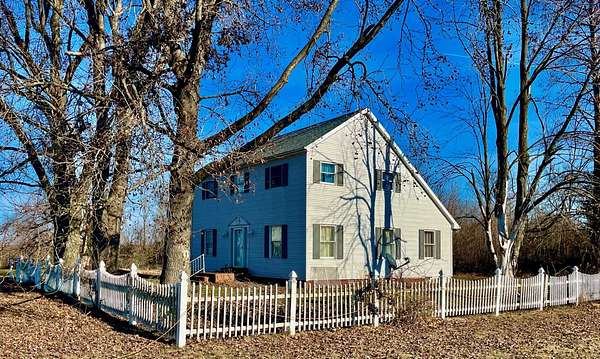 10.7 Acres of Land with Home for Sale in Norris City, Illinois