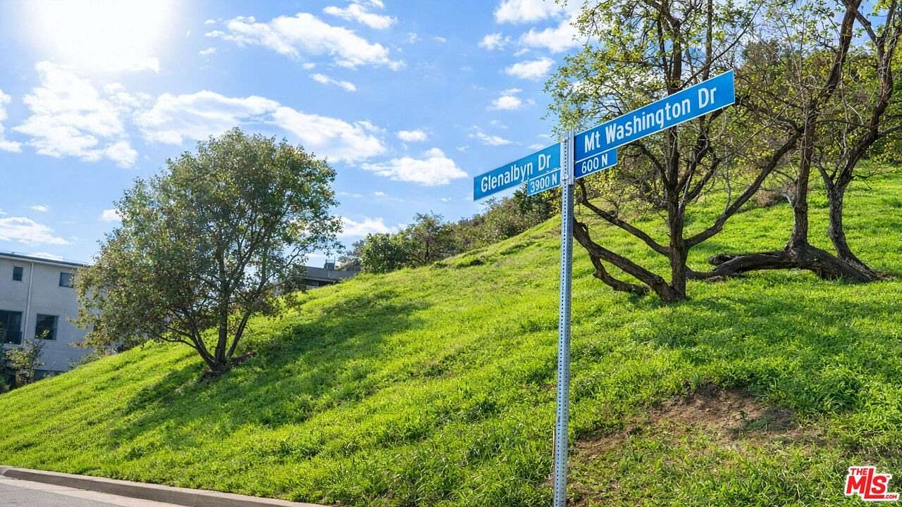 0.1 Acres of Residential Land for Sale in Los Angeles, California