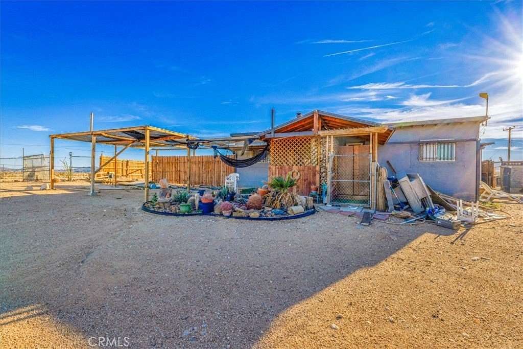 2.5 Acres of Residential Land with Home for Sale in Twentynine Palms, California