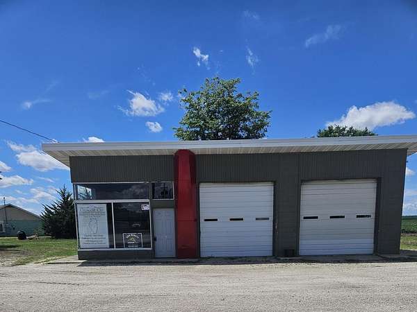 0.64 Acres of Commercial Land for Sale in Crescent City, Illinois