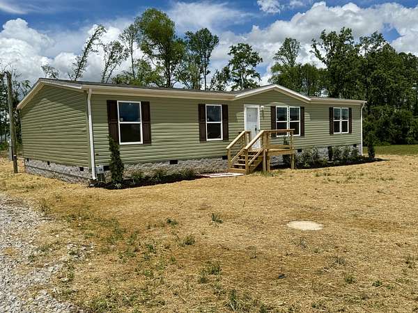 2 Acres of Residential Land with Home for Sale in Morrison, Tennessee