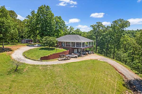 5 Acres of Residential Land with Home for Sale in Manchester, Tennessee
