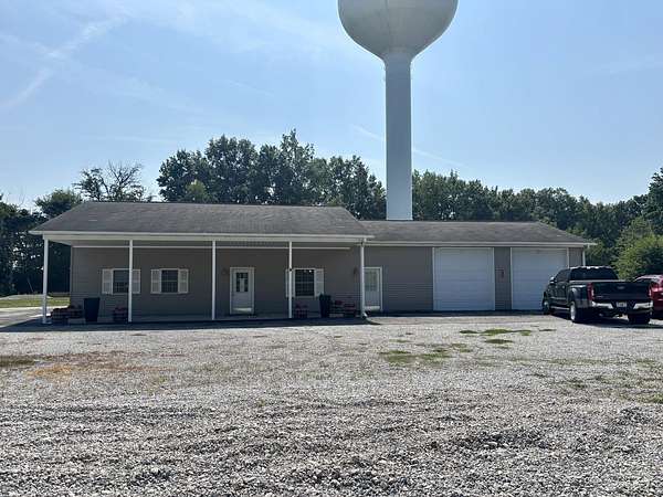 2 Acres of Commercial Land for Sale in Casey, Illinois