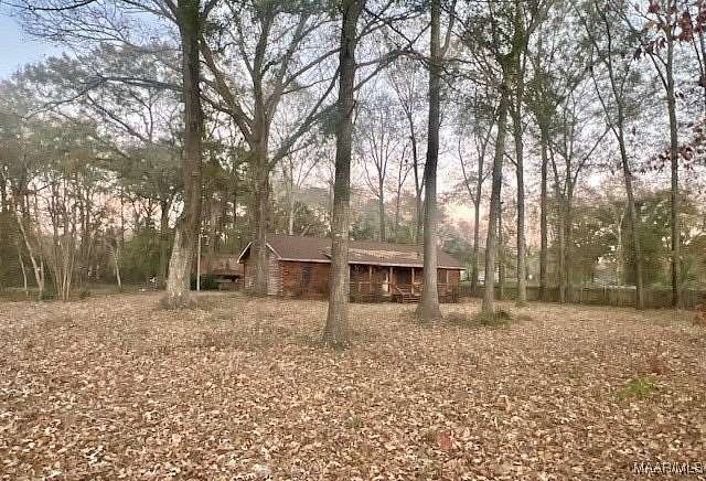 1.54 Acres of Residential Land with Home for Sale in Wetumpka, Alabama