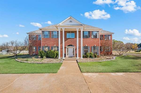 8.6 Acres of Residential Land with Home for Sale in Bartonville, Texas