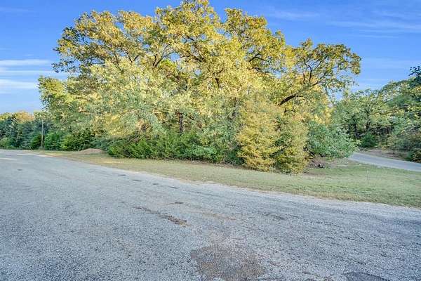 2.68 Acres of Residential Land for Sale in Corsicana, Texas