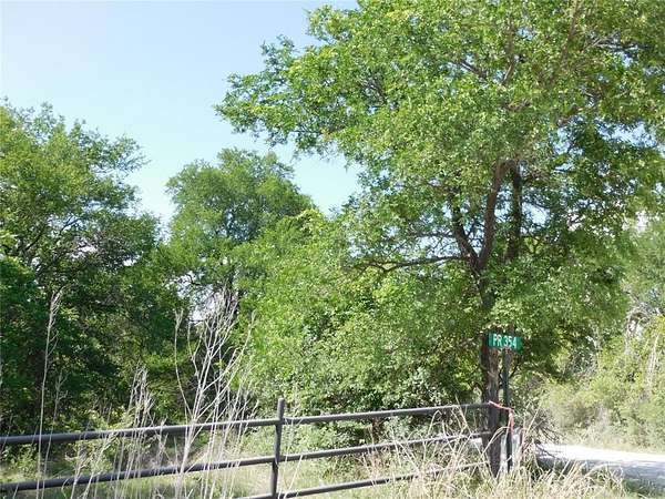 10.9 Acres of Land for Sale in Hubbard, Texas