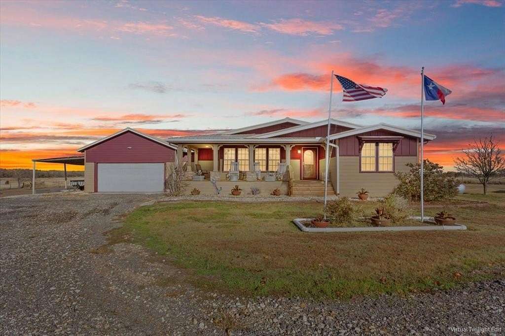 20 Acres of Land with Home for Sale in Hubbard, Texas