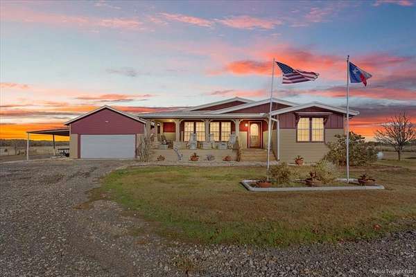 20 Acres of Land with Home for Sale in Hubbard, Texas