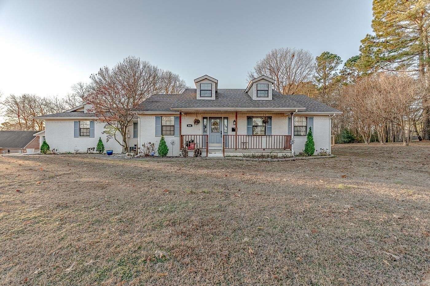 1.66 Acres of Residential Land with Home for Sale in Paragould, Arkansas