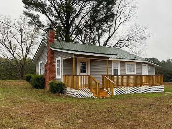 4.16 Acres of Residential Land with Home for Sale in Brundidge, Alabama