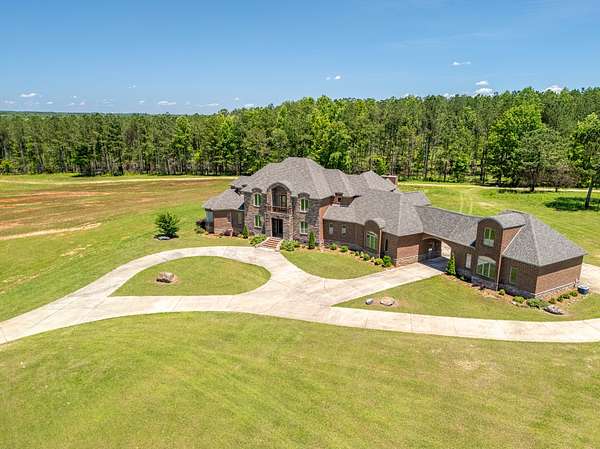 103 Acres of Land with Home for Sale in Cusseta, Alabama