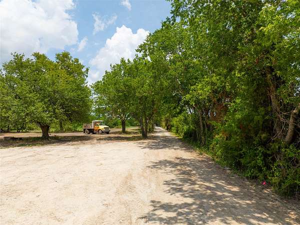 5 Acres of Land for Sale in Honey Grove, Texas