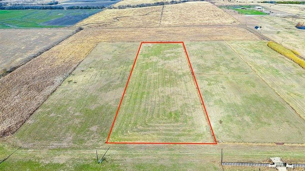 5 Acres of Residential Land for Sale in Corsicana, Texas