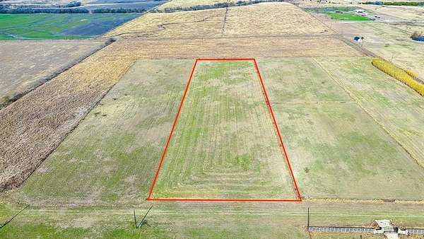 5 Acres of Residential Land for Sale in Corsicana, Texas