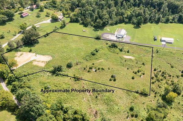 5 Acres of Residential Land for Sale in Bronston, Kentucky