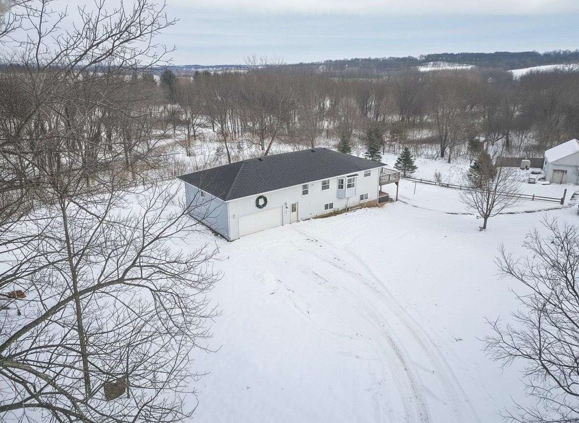 2 Acres of Residential Land with Home for Sale in Byron, Illinois