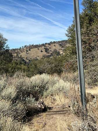 10.9 Acres of Land for Sale in Tehachapi, California