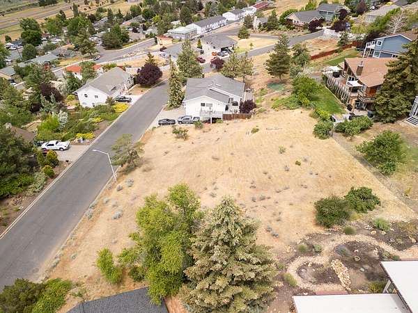 0.22 Acres of Residential Land for Sale in Klamath Falls, Oregon