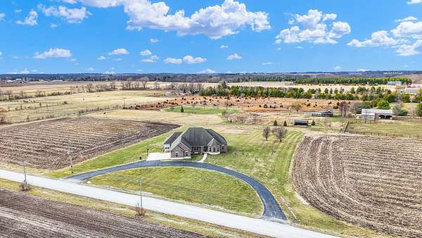 10.2 Acres of Land with Home for Sale in Mahomet, Illinois