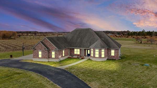 10.2 Acres of Land with Home for Sale in Mahomet, Illinois