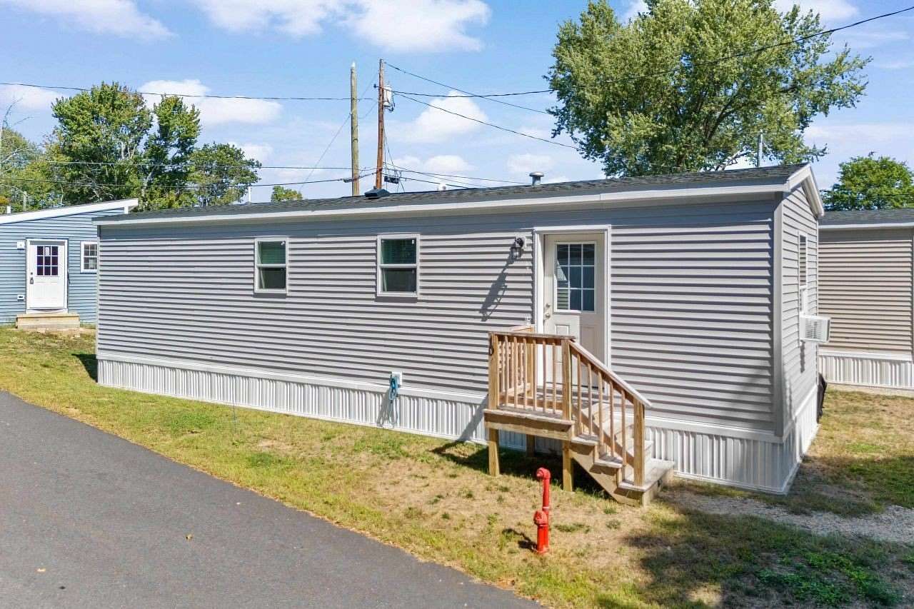 1.45 Acres of Residential Land with Home for Sale in Portsmouth, New Hampshire