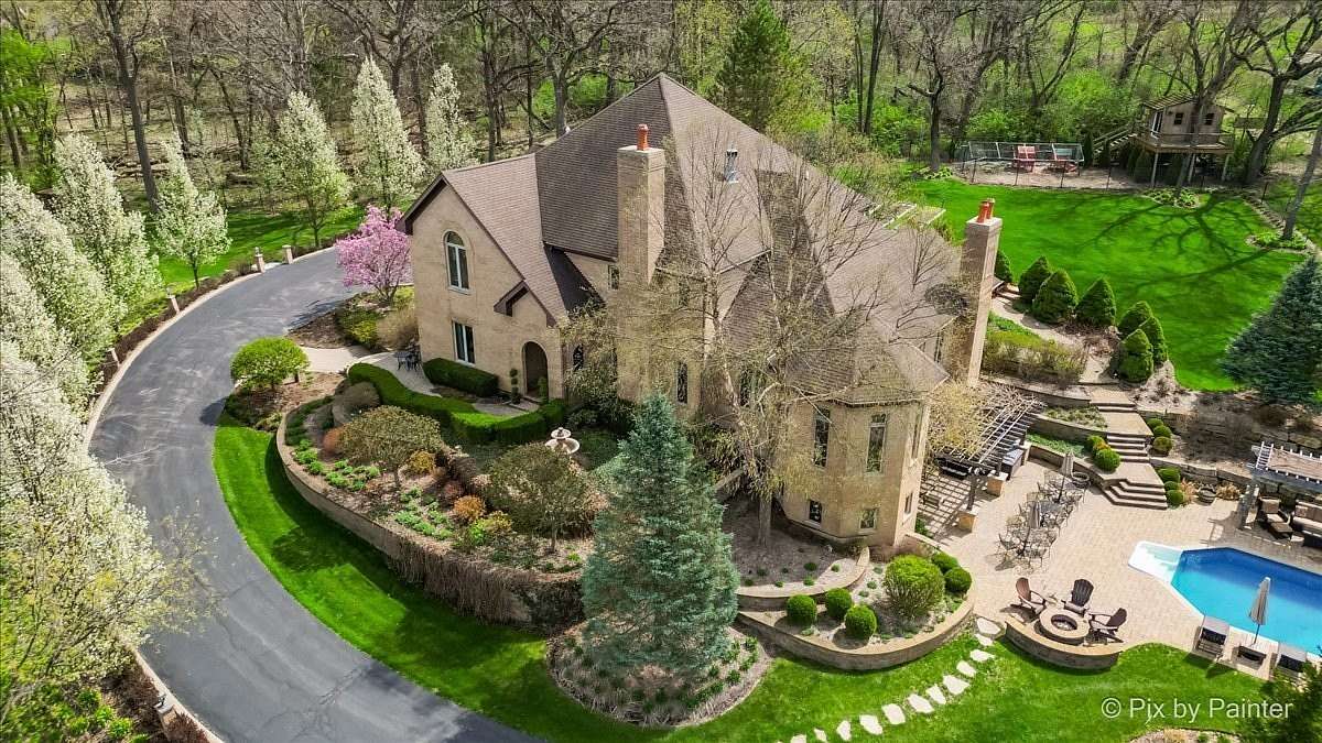 3.5 Acres of Land with Home for Sale in Barrington Hills, Illinois