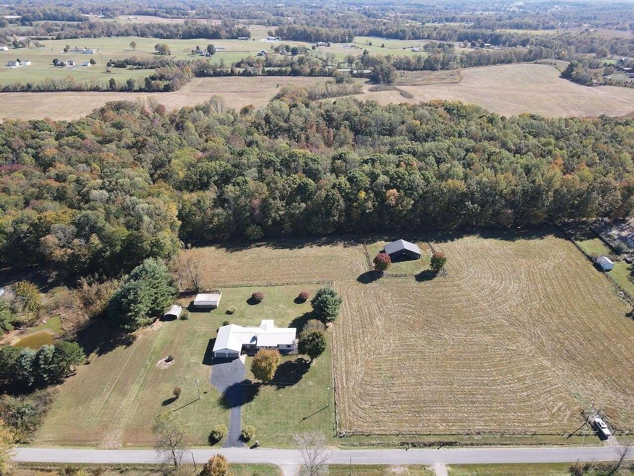 19.2 Acres of Recreational Land with Home for Sale in Russell Springs, Kentucky