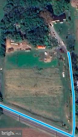 16.8 Acres of Land with Home for Auction in Dover, Delaware