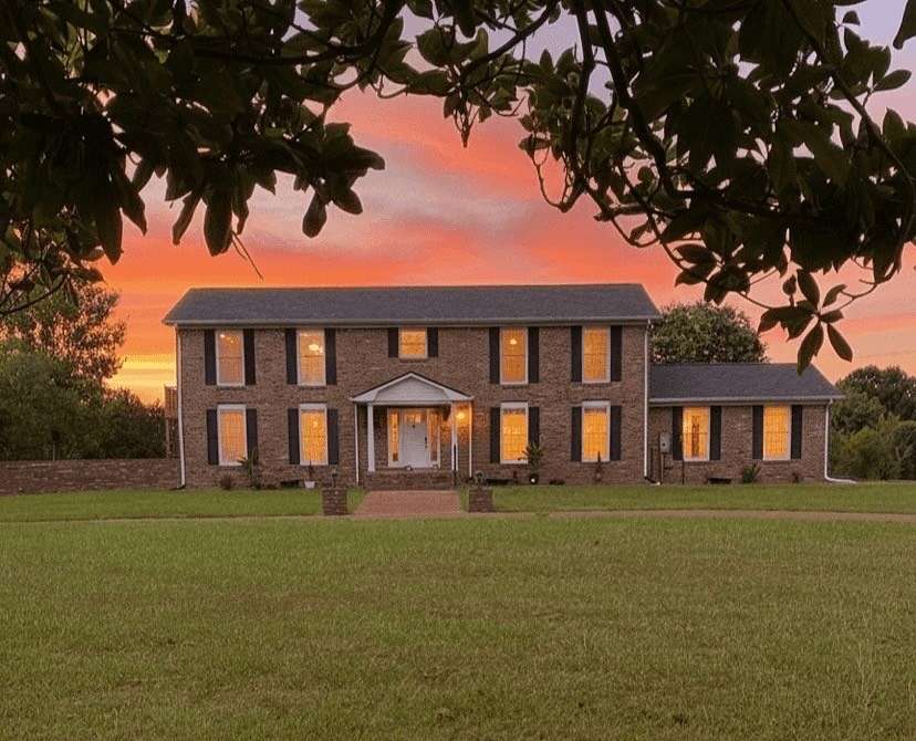 7 Acres of Residential Land with Home for Sale in Leoma, Tennessee