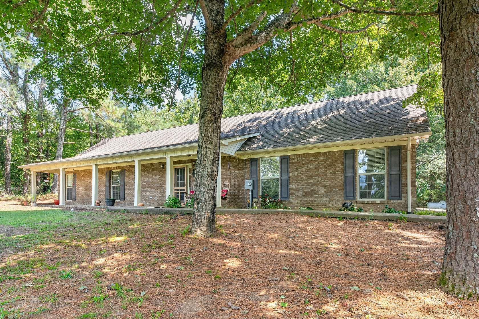 4.5 Acres of Land with Home for Sale in Leoma, Tennessee