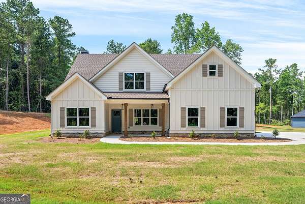 2 Acres of Residential Land with Home for Sale in Hogansville, Georgia