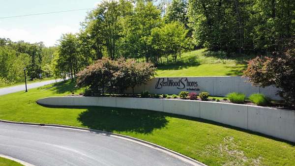 0.9 Acres of Residential Land for Sale in Kalamazoo, Michigan