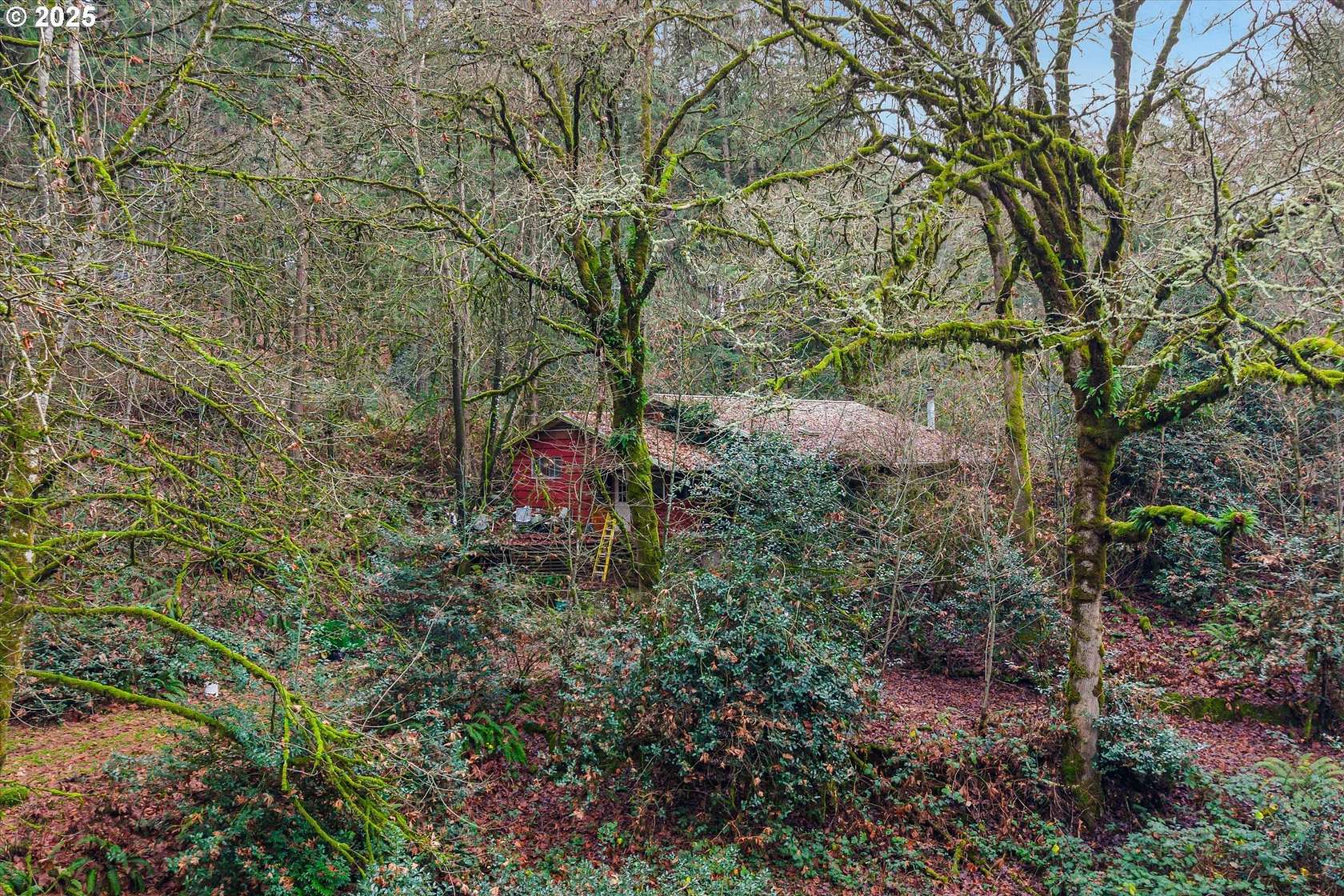 10.7 Acres of Land with Home for Sale in Salem, Oregon