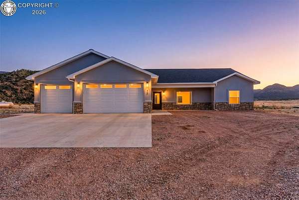 35.6 Acres of Land with Home for Sale in Cañon City, Colorado