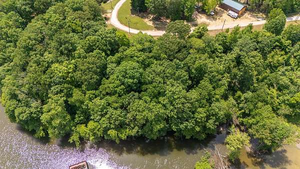 0.91 Acres of Residential Land for Sale in Clifton, Tennessee