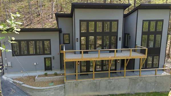 6.3 Acres of Land with Home for Sale in Goodlettsville, Tennessee