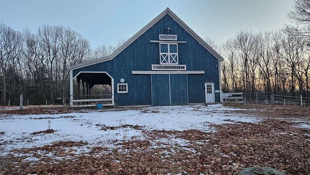 10.6 Acres of Land with Home for Sale in Uxbridge, Massachusetts