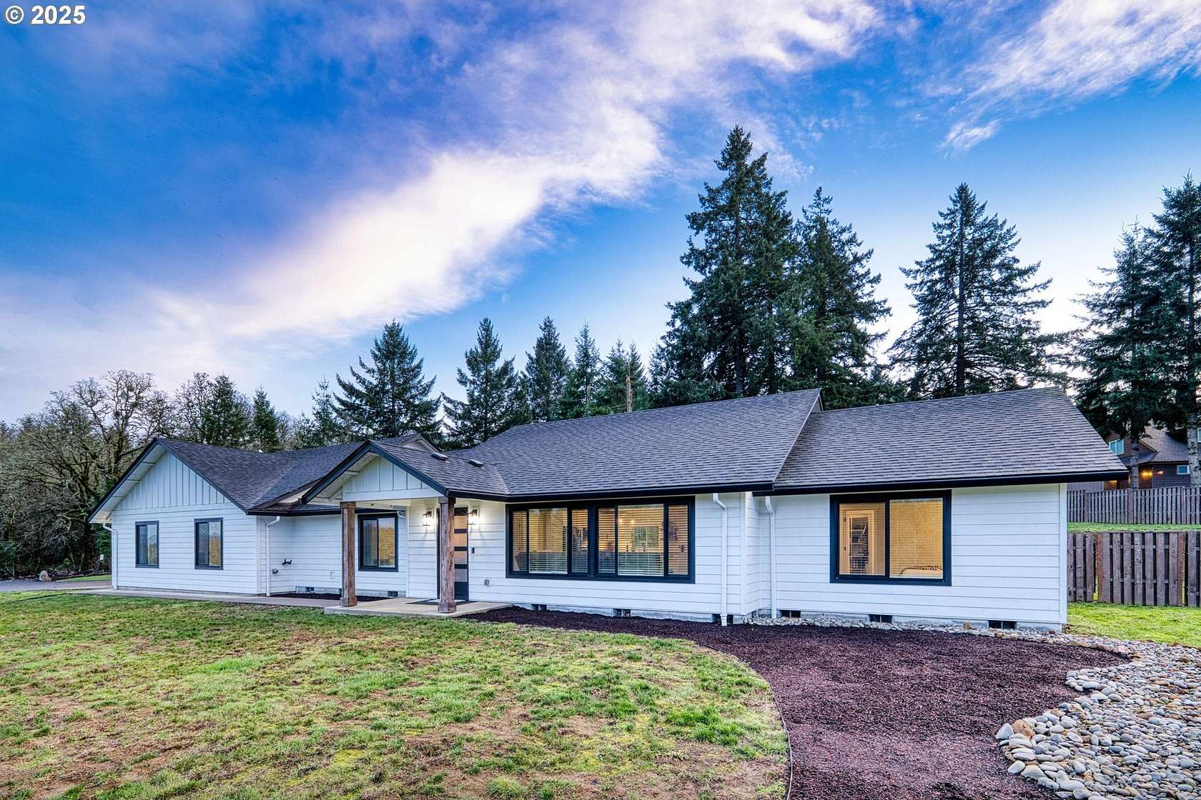 5 Acres of Residential Land with Home for Sale in Dallas, Oregon