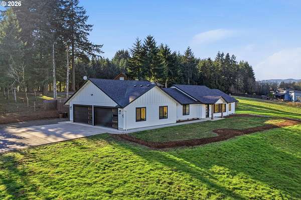 5 Acres of Residential Land with Home for Sale in Dallas, Oregon