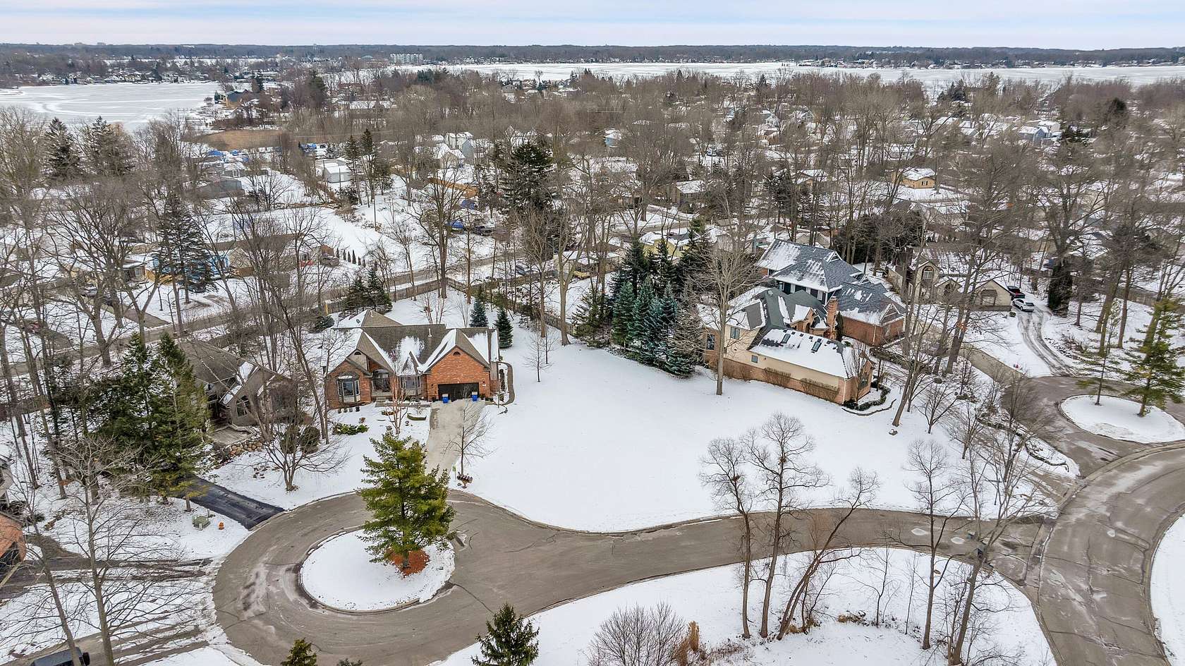 0.34 Acres of Residential Land for Sale in Waterford, Michigan