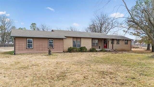 2 Acres of Residential Land with Home for Sale in Owasso, Oklahoma