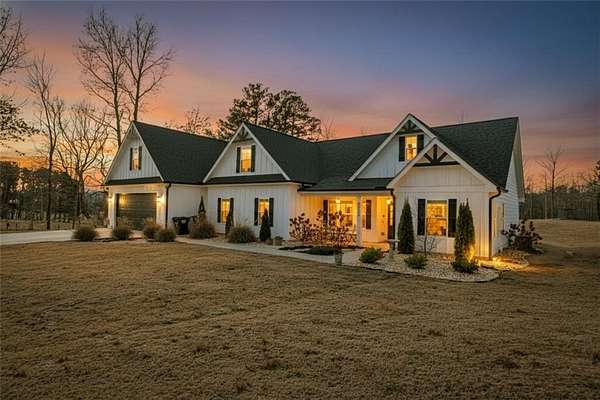 1.5 Acres of Land with Home for Sale in Fairmount, Georgia