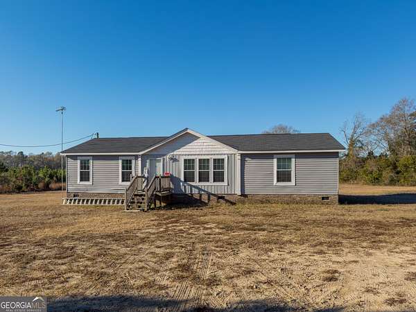 4.26 Acres of Residential Land with Home for Sale in Wrens, Georgia